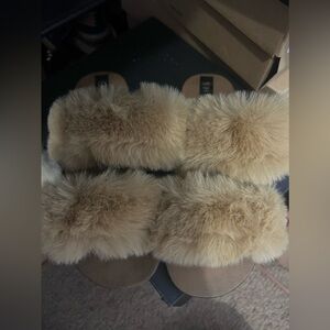 SHEIN Fluffy sandals !